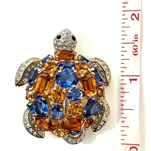 CRYSTAL TURTLE PIN - Picture 4 of 6